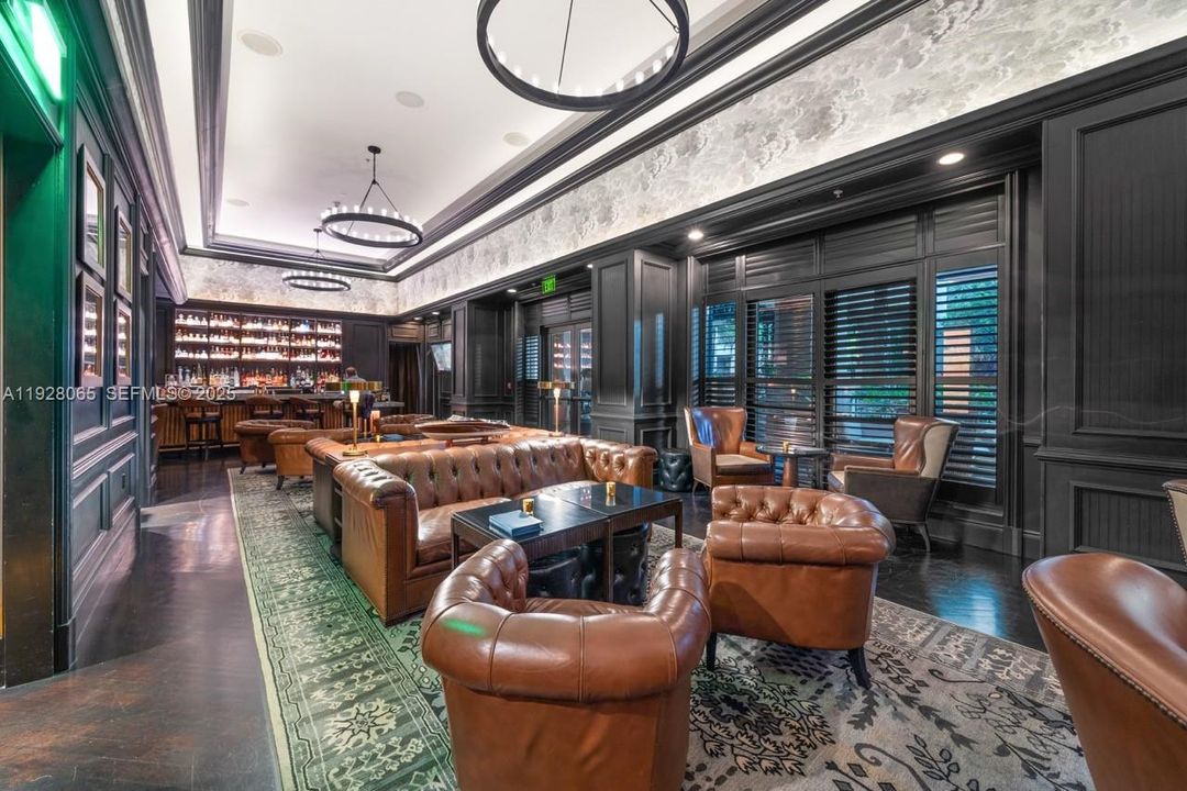 На продажу: $2,850,000 (2 спален, 2 ванн, 2114 Квадратных фут)