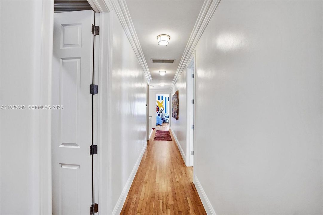 На продажу: $6,590,000 (7 спален, 8 ванн, 5036 Квадратных фут)