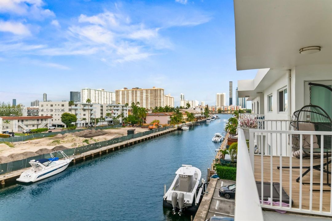 В аренду: $1,850 (1 спален, 1 ванн, 558 Квадратных фут)