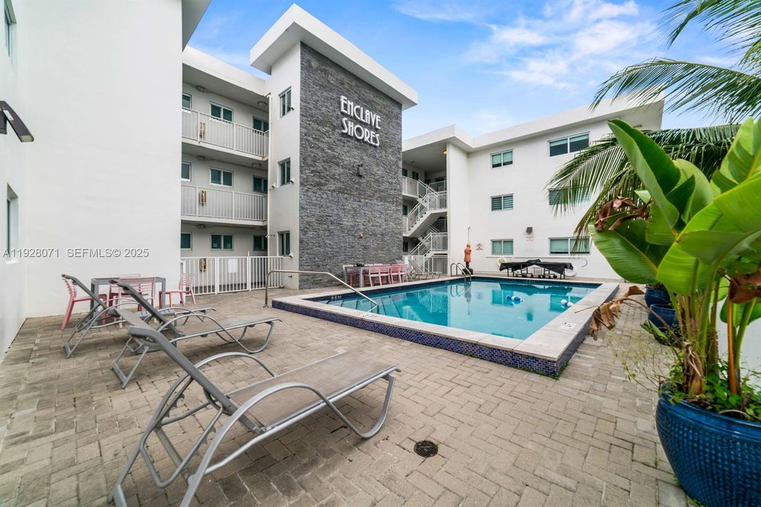 В аренду: $1,850 (1 спален, 1 ванн, 558 Квадратных фут)