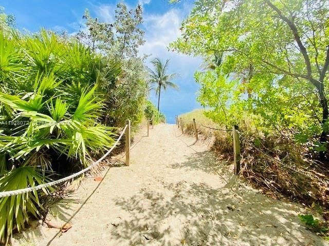 На продажу: $580,000 (2 спален, 2 ванн, 902 Квадратных фут)