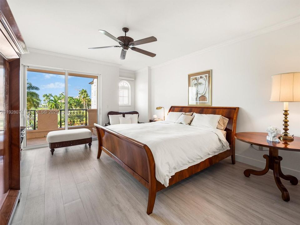 待售: $6,250,000 (2 贝兹, 2 浴室, 2530 平方英尺)