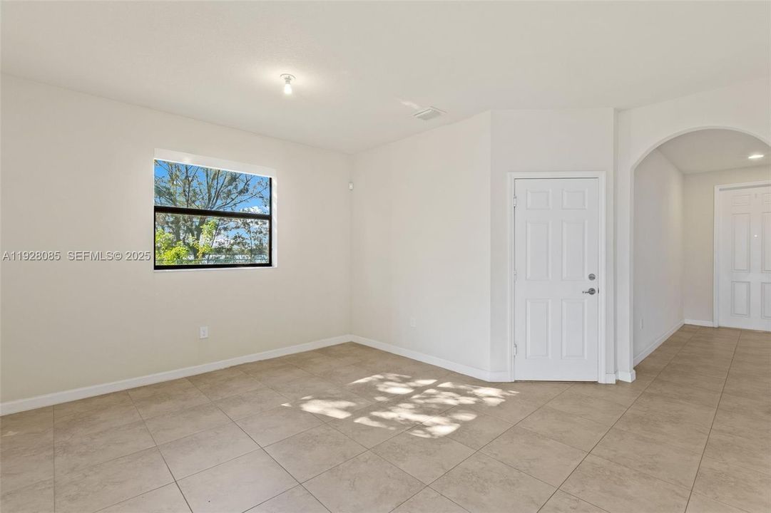 For Sale: $635,000 (3 beds, 2 baths, 1685 Square Feet)