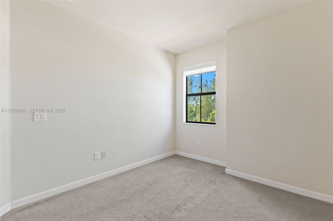 For Sale: $635,000 (3 beds, 2 baths, 1685 Square Feet)