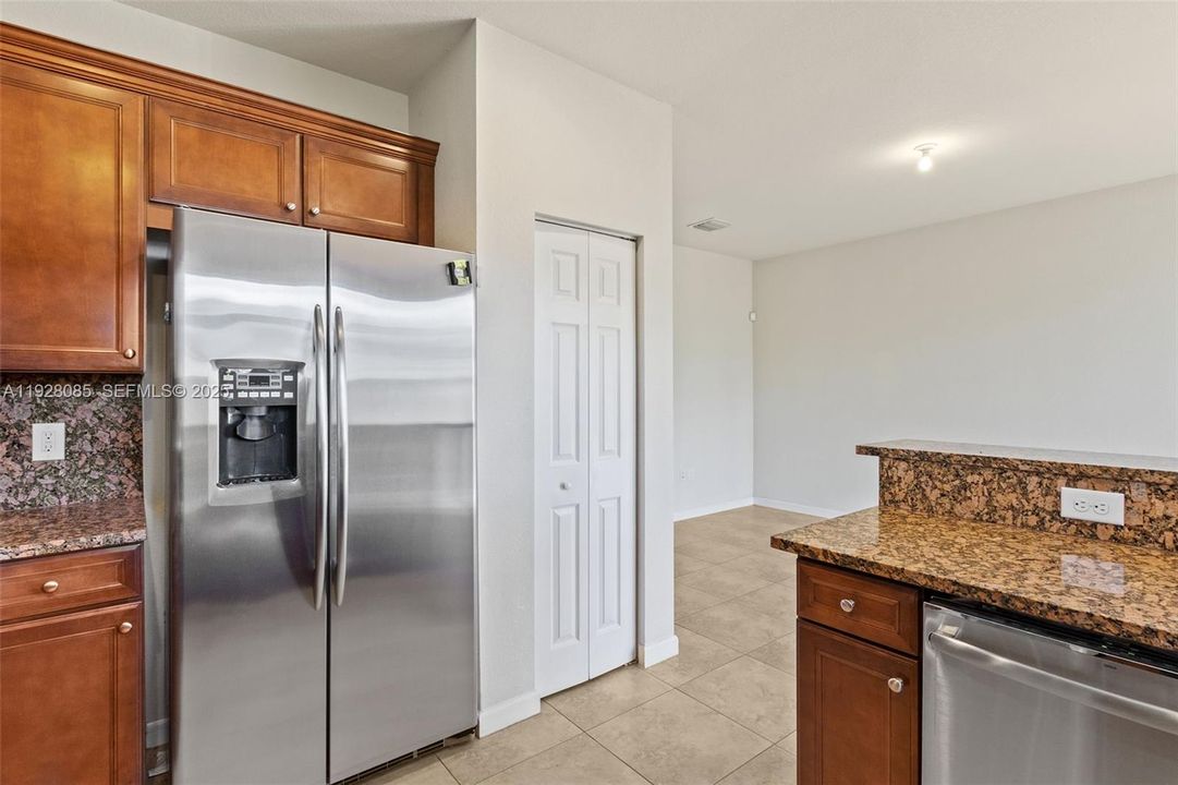 For Sale: $635,000 (3 beds, 2 baths, 1685 Square Feet)