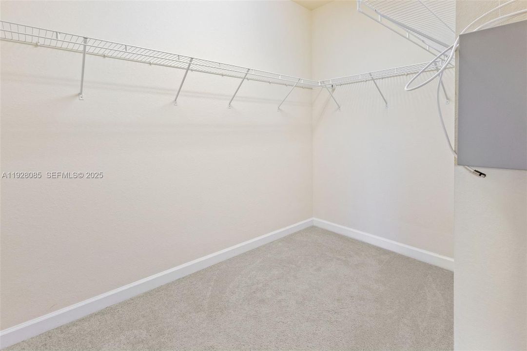 For Sale: $635,000 (3 beds, 2 baths, 1685 Square Feet)