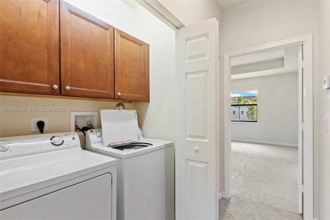 For Sale: $635,000 (3 beds, 2 baths, 1685 Square Feet)