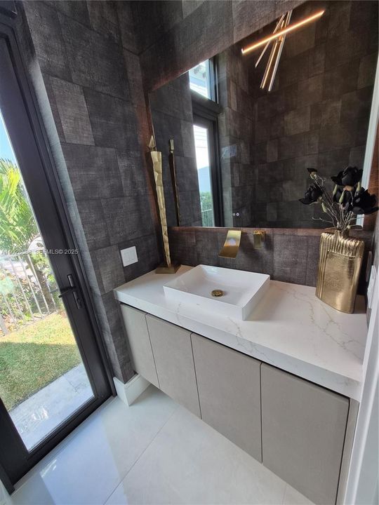 : $5,975,000 (5 beds, 6 baths, 0 Square Feet)