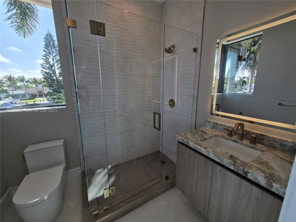 : $5,975,000 (5 beds, 6 baths, 0 Square Feet)