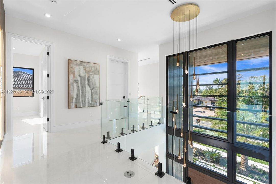 На продажу: $5,975,000 (5 спален, 6 ванн, 0 Квадратных фут)