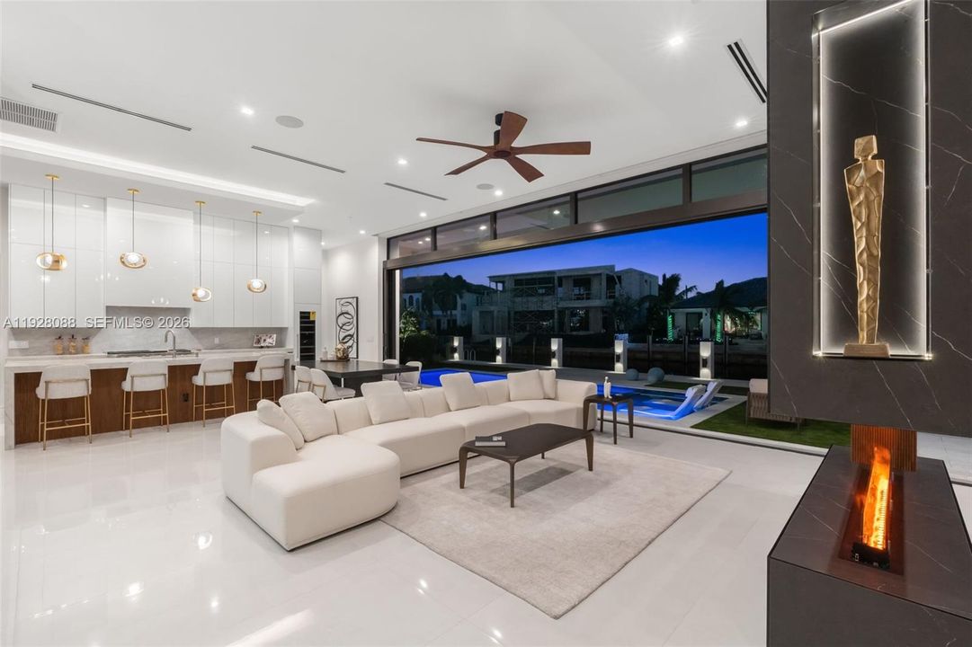 На продажу: $5,975,000 (5 спален, 6 ванн, 0 Квадратных фут)