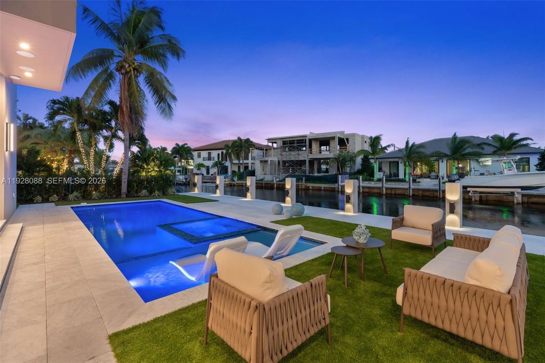 На продажу: $5,975,000 (5 спален, 6 ванн, 0 Квадратных фут)