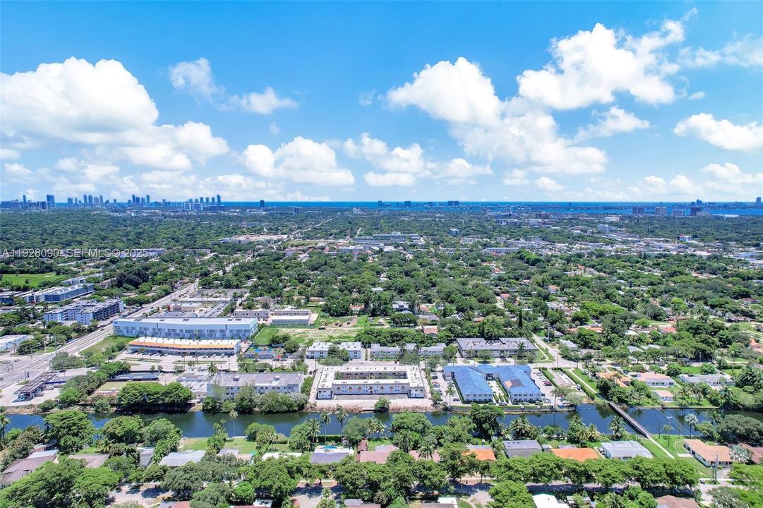 В аренду: $1,950 (2 спален, 1 ванн, 28729 Квадратных фут)