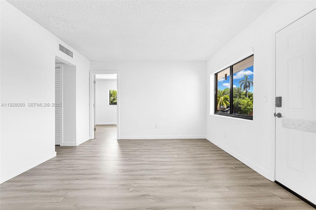 В аренду: $1,950 (2 спален, 1 ванн, 28729 Квадратных фут)