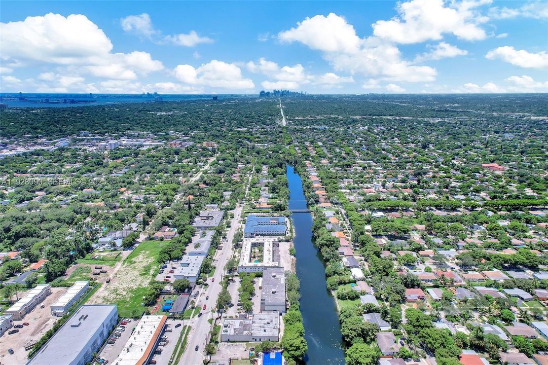 В аренду: $1,950 (2 спален, 1 ванн, 28729 Квадратных фут)