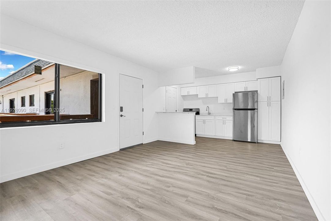 В аренду: $1,950 (2 спален, 1 ванн, 28729 Квадратных фут)