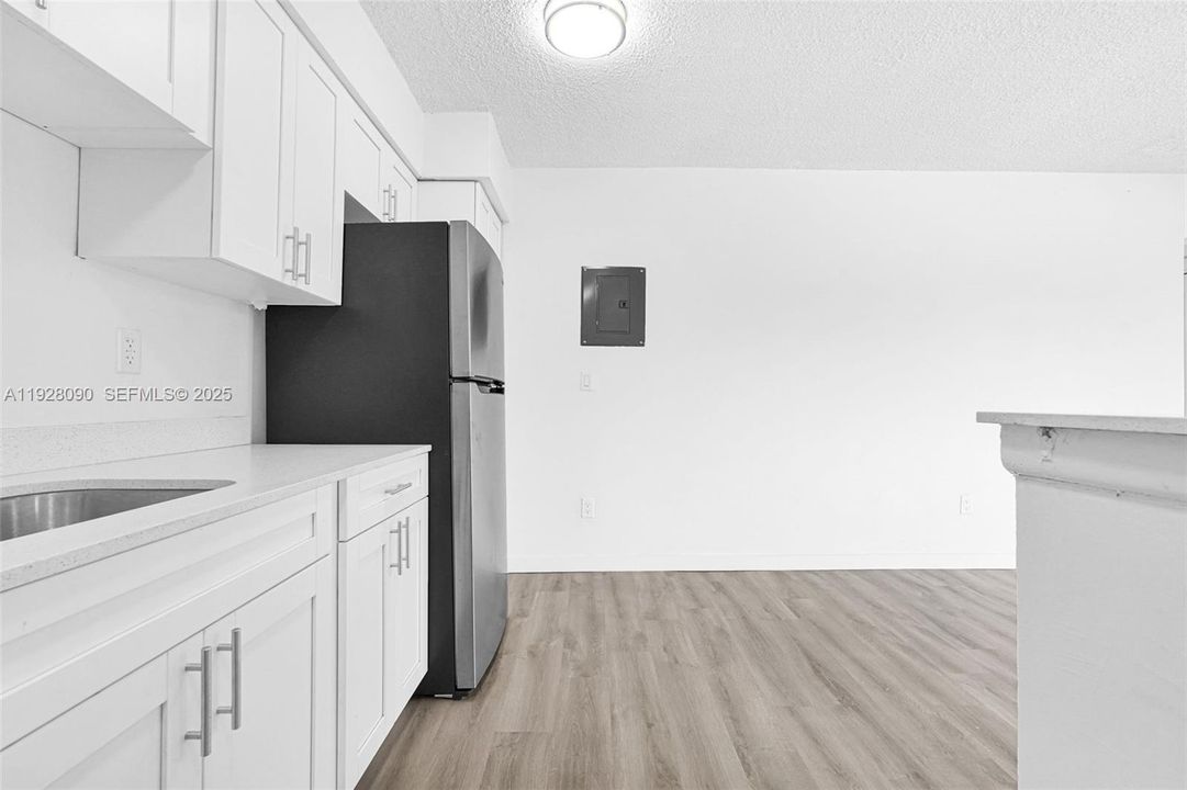 В аренду: $1,950 (2 спален, 1 ванн, 28729 Квадратных фут)