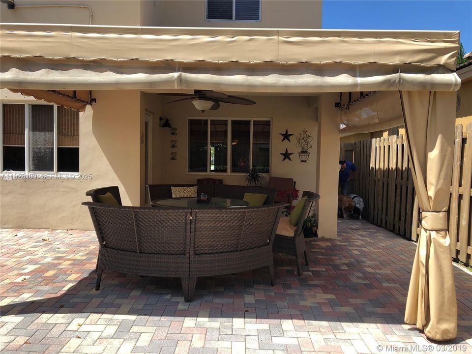 For Sale: $799,000 (4 beds, 2 baths, 2338 Square Feet)