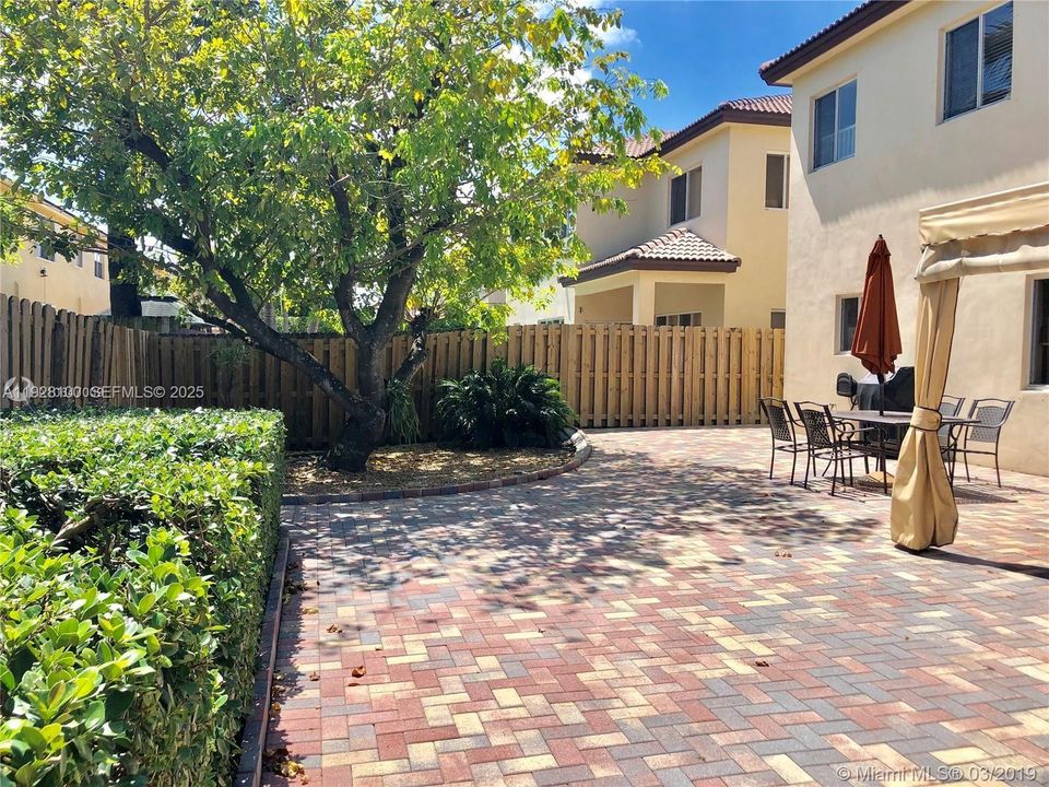 For Sale: $799,000 (4 beds, 2 baths, 2338 Square Feet)