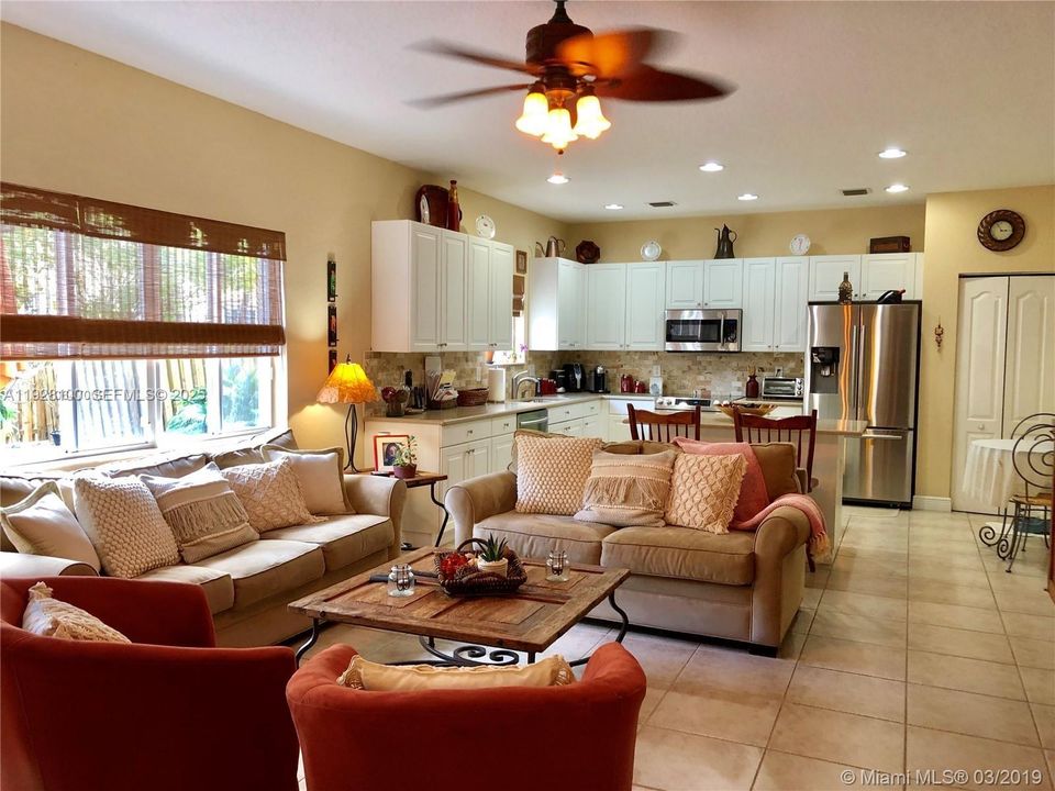 For Sale: $799,000 (4 beds, 2 baths, 2338 Square Feet)