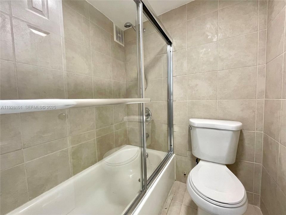 В аренду: $2,300 (1 спален, 1 ванн, 767 Квадратных фут)