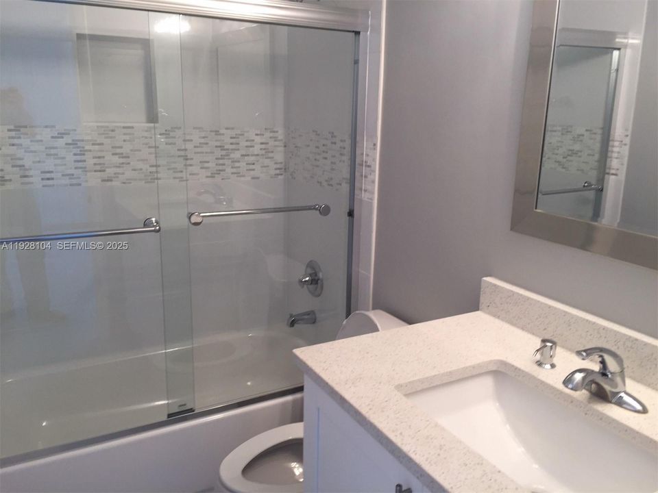 В аренду: $2,400 (2 спален, 2 ванн, 955 Квадратных фут)