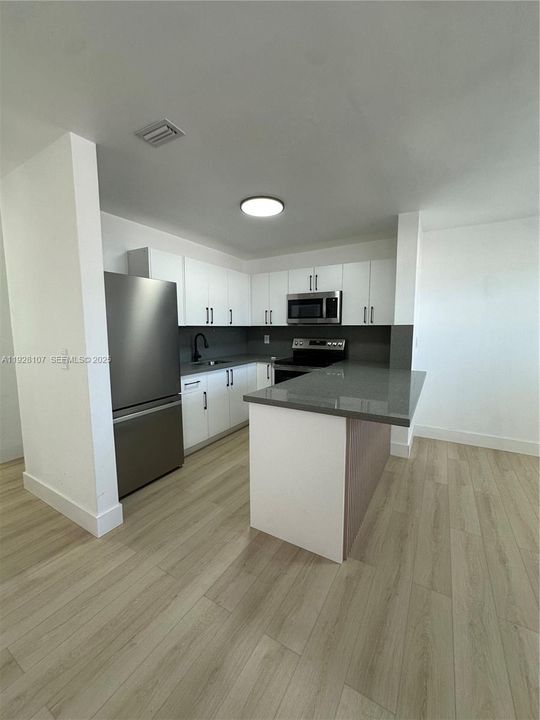 В аренду: $3,100 (3 спален, 2 ванн, 1582 Квадратных фут)