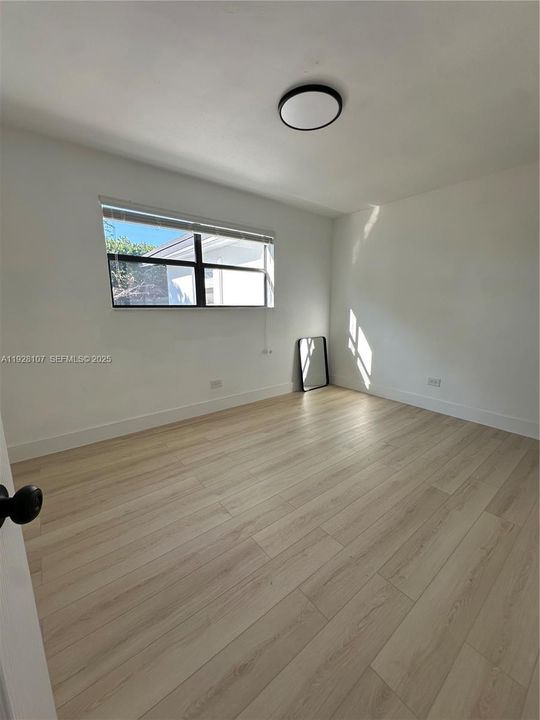 В аренду: $3,100 (3 спален, 2 ванн, 1582 Квадратных фут)