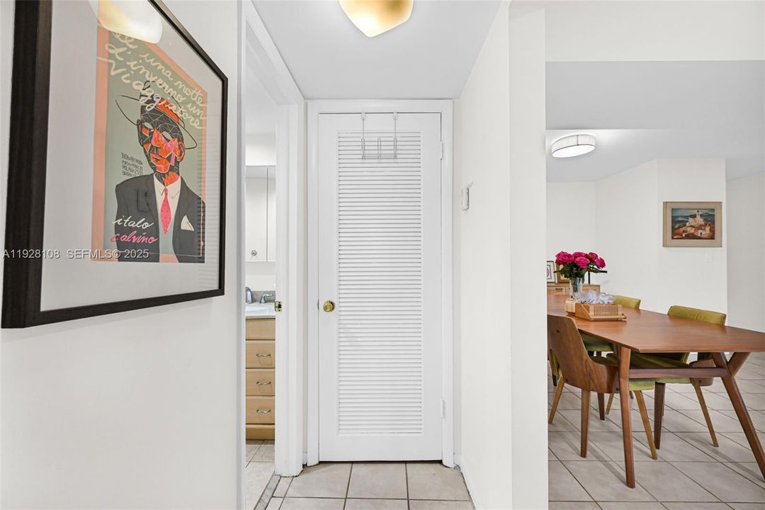 待售: $359,000 (2 贝兹, 2 浴室, 1129 平方英尺)