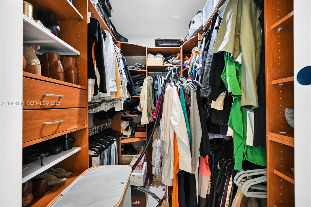 待售: $359,000 (2 贝兹, 2 浴室, 1129 平方英尺)