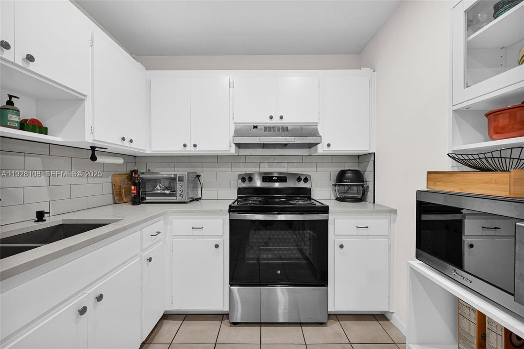 待售: $359,000 (2 贝兹, 2 浴室, 1129 平方英尺)