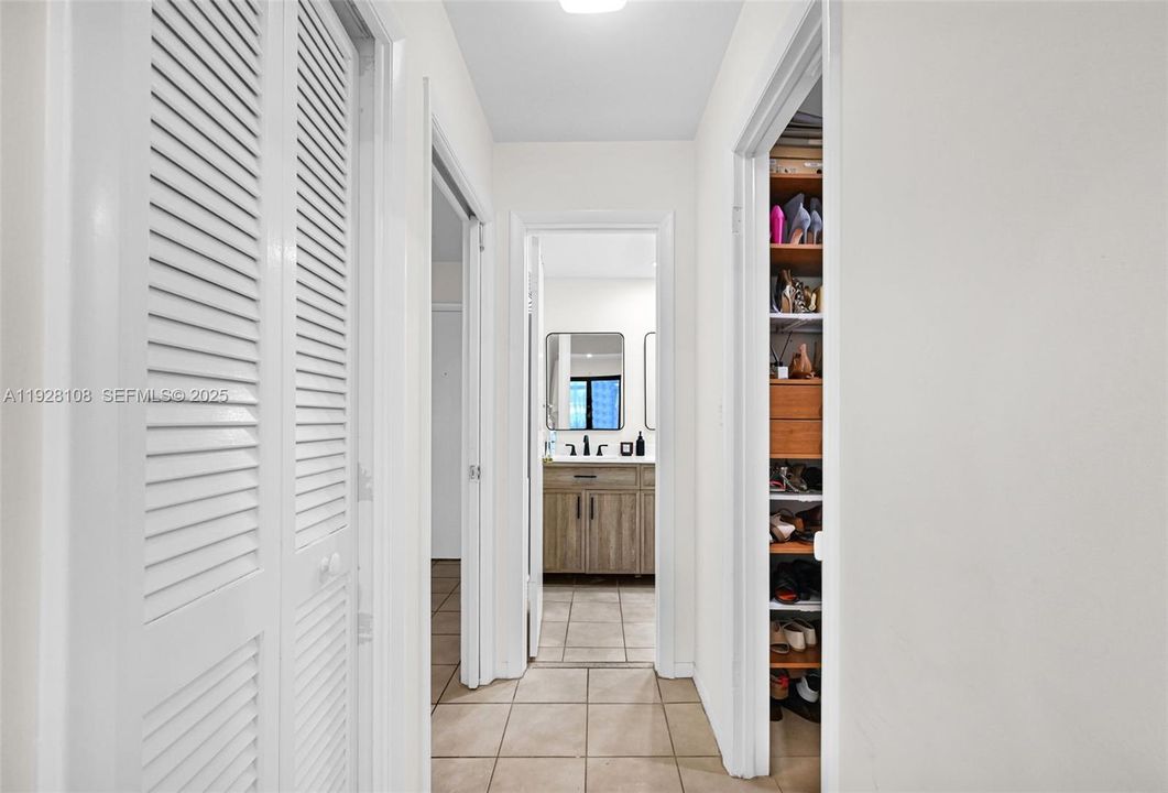 待售: $359,000 (2 贝兹, 2 浴室, 1129 平方英尺)