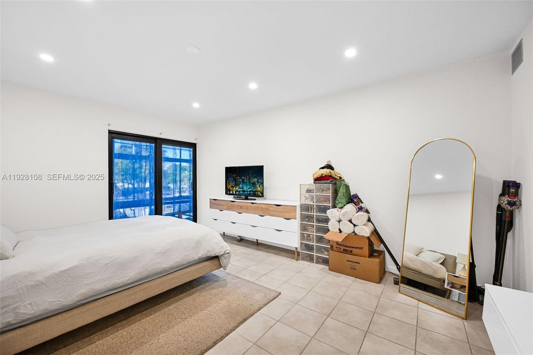 待售: $359,000 (2 贝兹, 2 浴室, 1129 平方英尺)