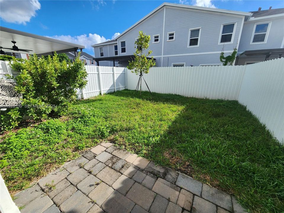 For Sale: $320,000 (3 beds, 2 baths, 1542 Square Feet)