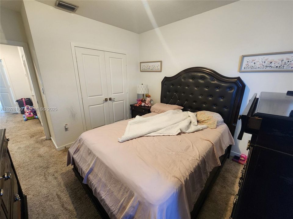 For Sale: $320,000 (3 beds, 2 baths, 1542 Square Feet)