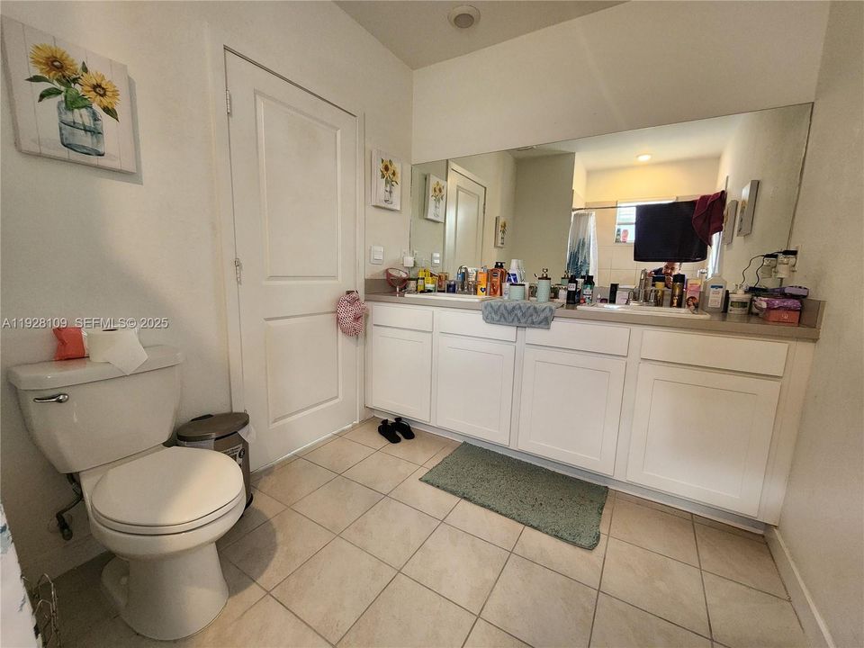 For Sale: $320,000 (3 beds, 2 baths, 1542 Square Feet)