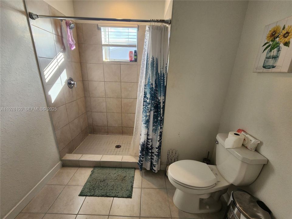 For Sale: $320,000 (3 beds, 2 baths, 1542 Square Feet)