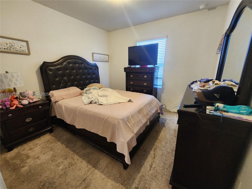 For Sale: $320,000 (3 beds, 2 baths, 1542 Square Feet)