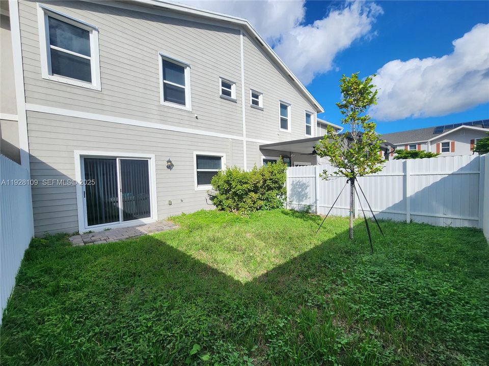 For Sale: $320,000 (3 beds, 2 baths, 1542 Square Feet)