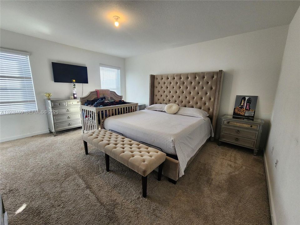 For Sale: $320,000 (3 beds, 2 baths, 1542 Square Feet)