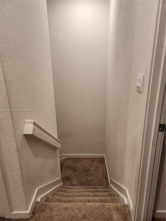 For Sale: $320,000 (3 beds, 2 baths, 1542 Square Feet)