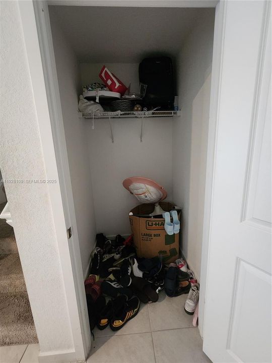 For Sale: $320,000 (3 beds, 2 baths, 1542 Square Feet)