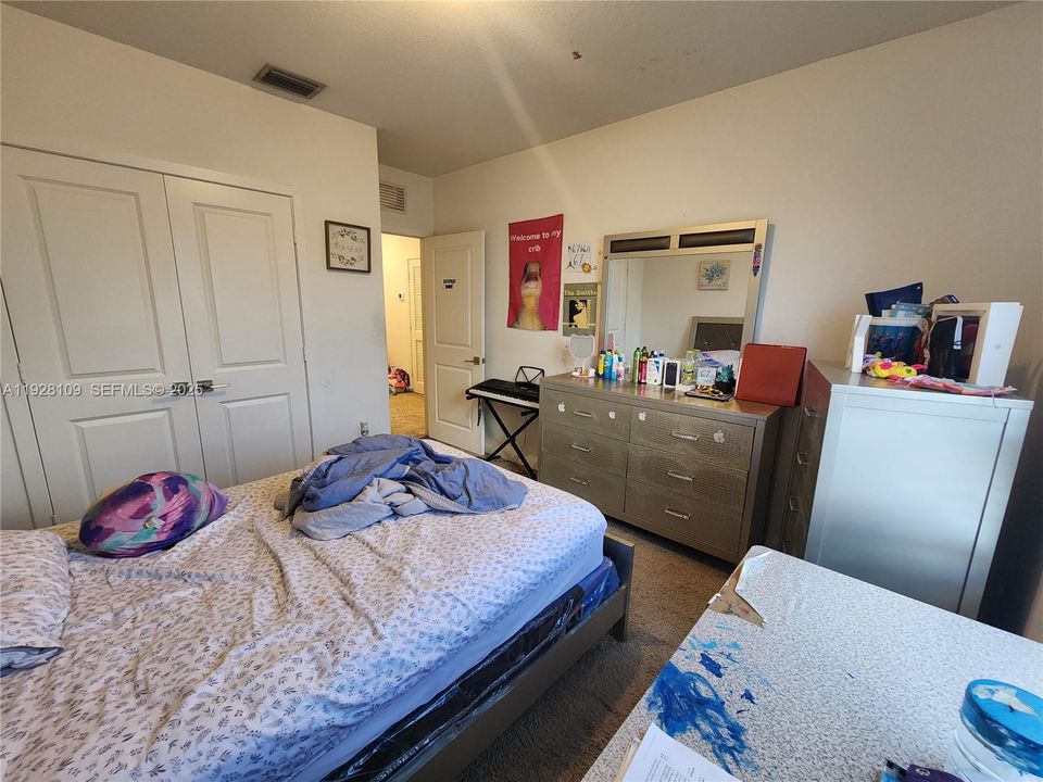 For Sale: $320,000 (3 beds, 2 baths, 1542 Square Feet)