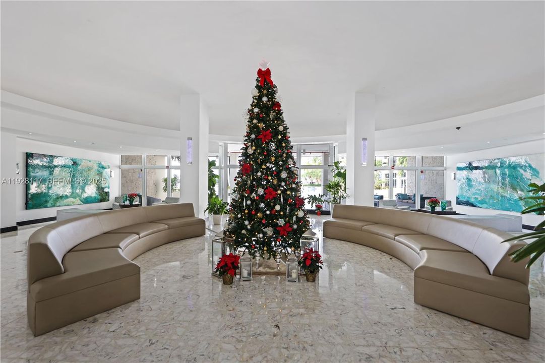 For Sale: $445,000 (1 beds, 1 baths, 990 Square Feet)