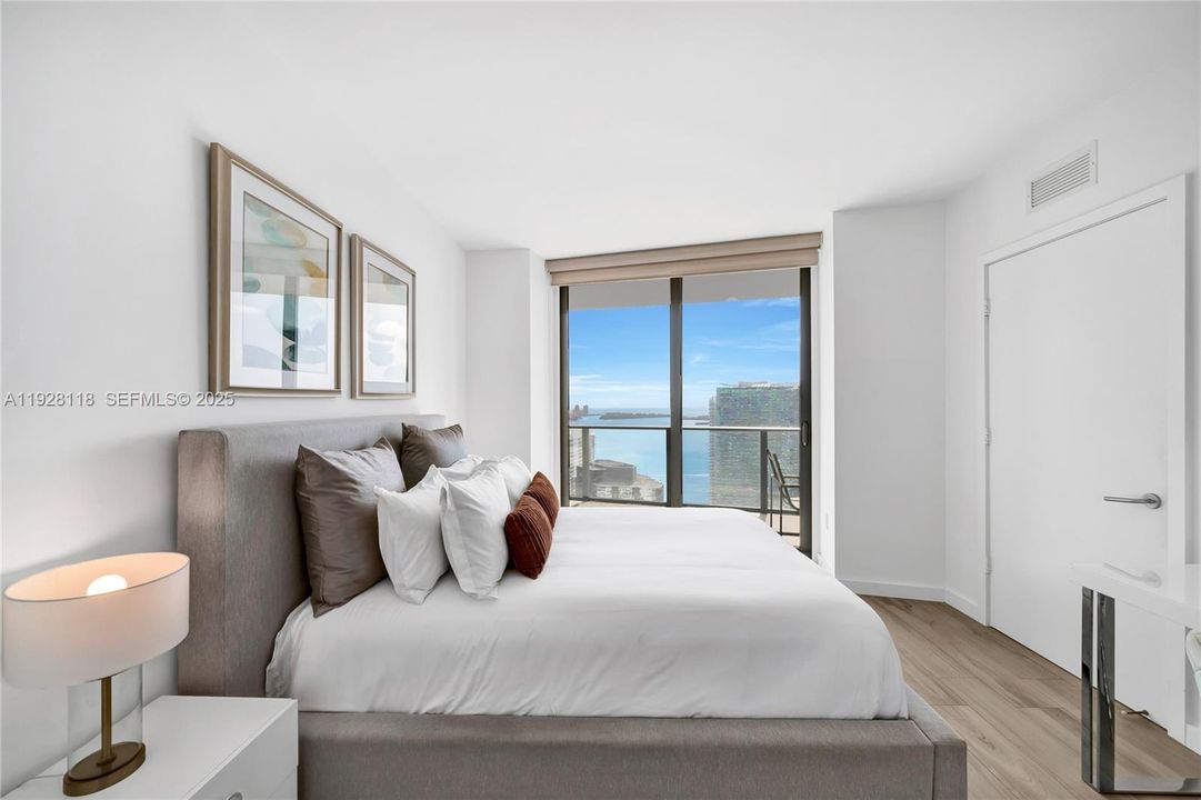 For Rent: $6,100 (2 beds, 2 baths, 1088 Square Feet)