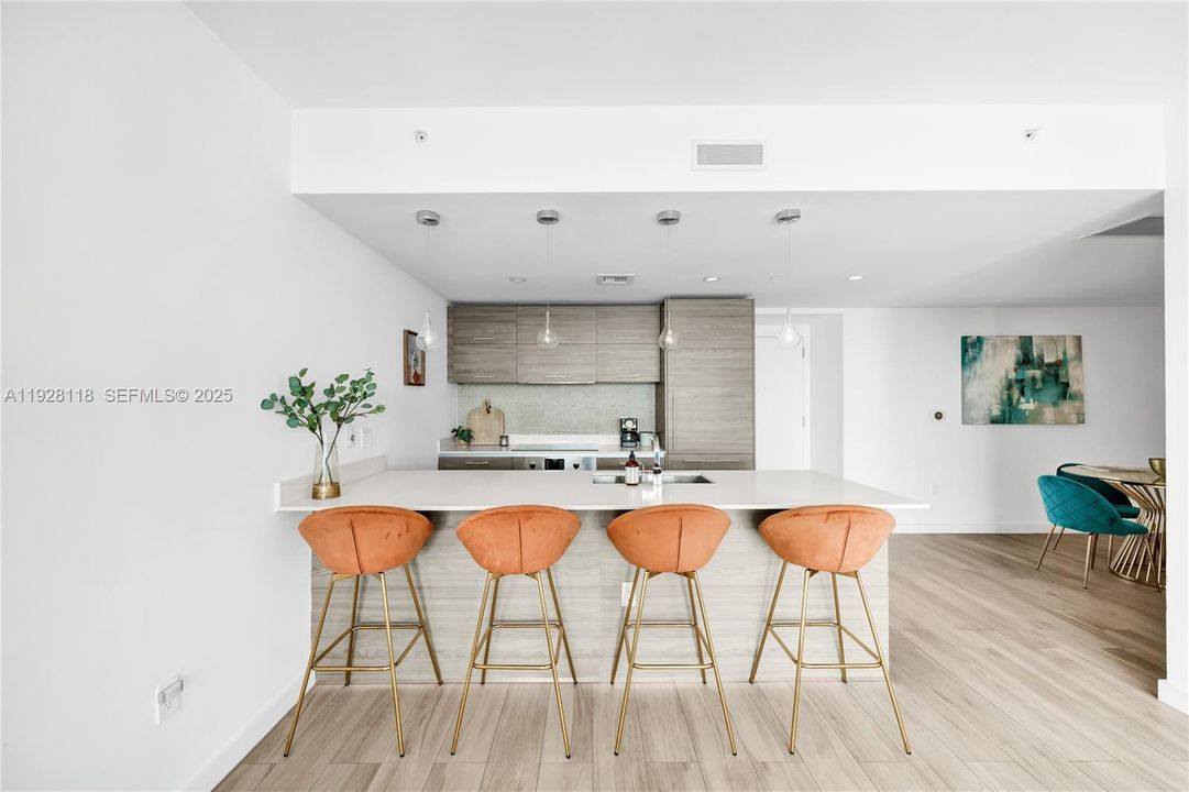 For Rent: $6,100 (2 beds, 2 baths, 1088 Square Feet)