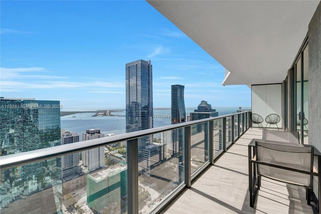 For Rent: $6,100 (2 beds, 2 baths, 1088 Square Feet)