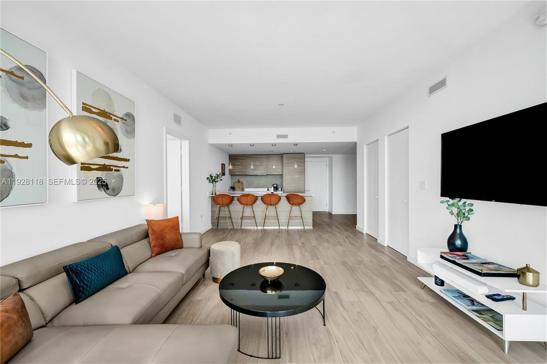 For Rent: $6,100 (2 beds, 2 baths, 1088 Square Feet)