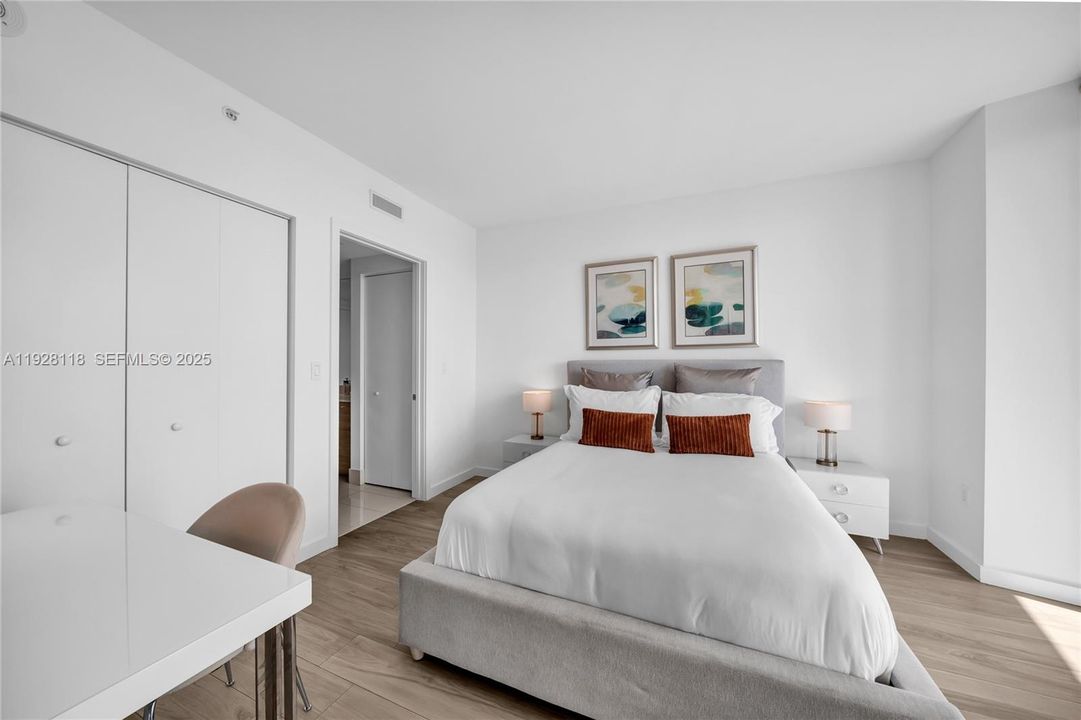 For Rent: $6,100 (2 beds, 2 baths, 1088 Square Feet)