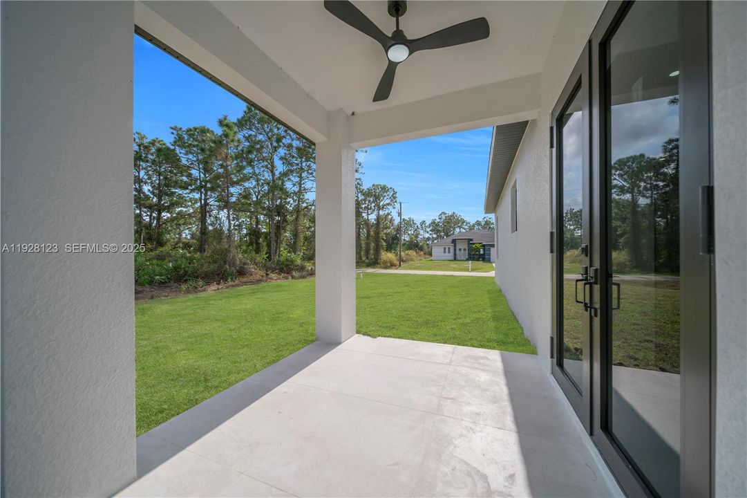 待售: $355,000 (4 贝兹, 3 浴室, 1650 平方英尺)